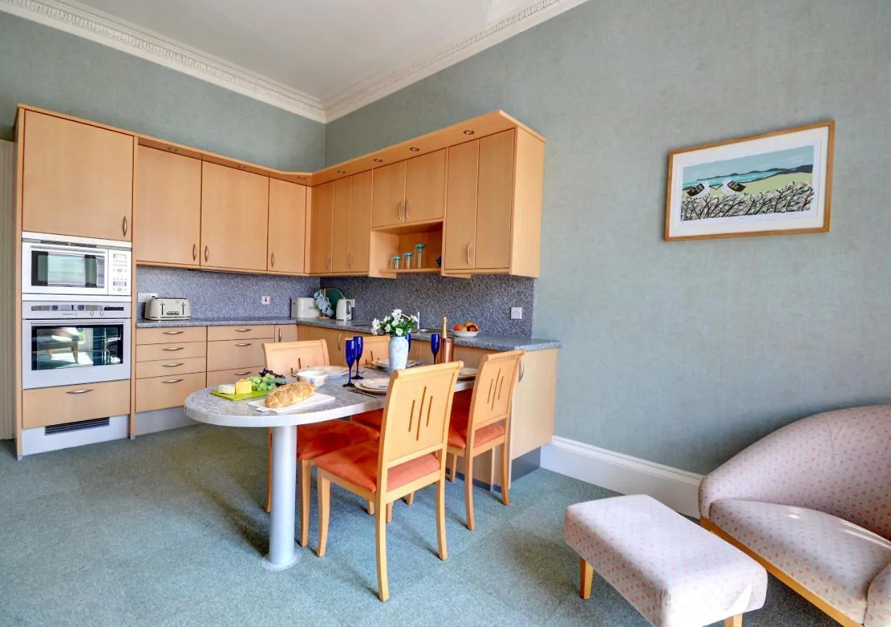 The Perfect Sea View Apartment Σκάρμπορο